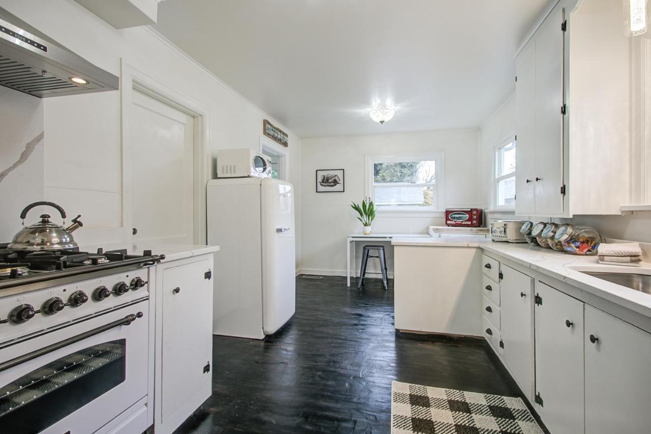 North Bend Downtown Cottage Екстер'єр фото